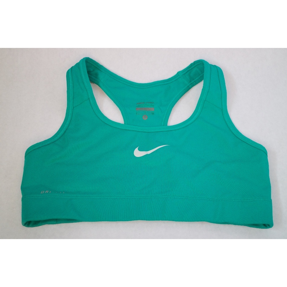 Nike Pro Dri-Fit Sports Bra in Emerald Green
